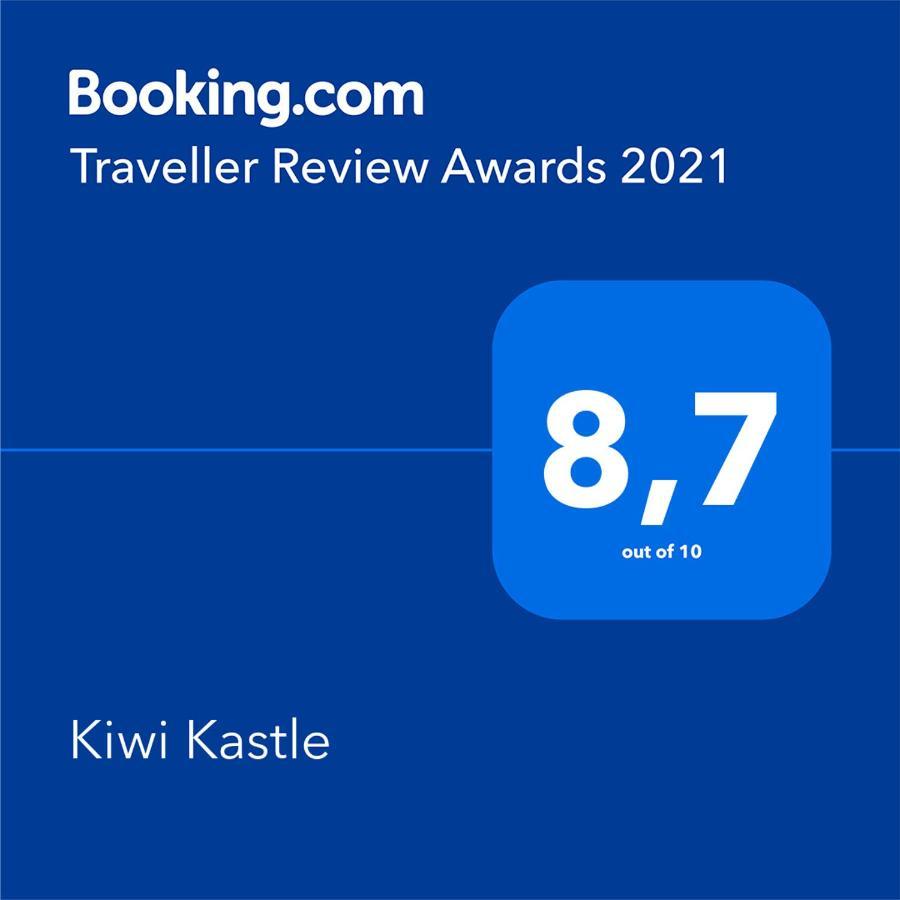 Kiwi Kastle Aparthotel Néa Fókaia Екстериор снимка