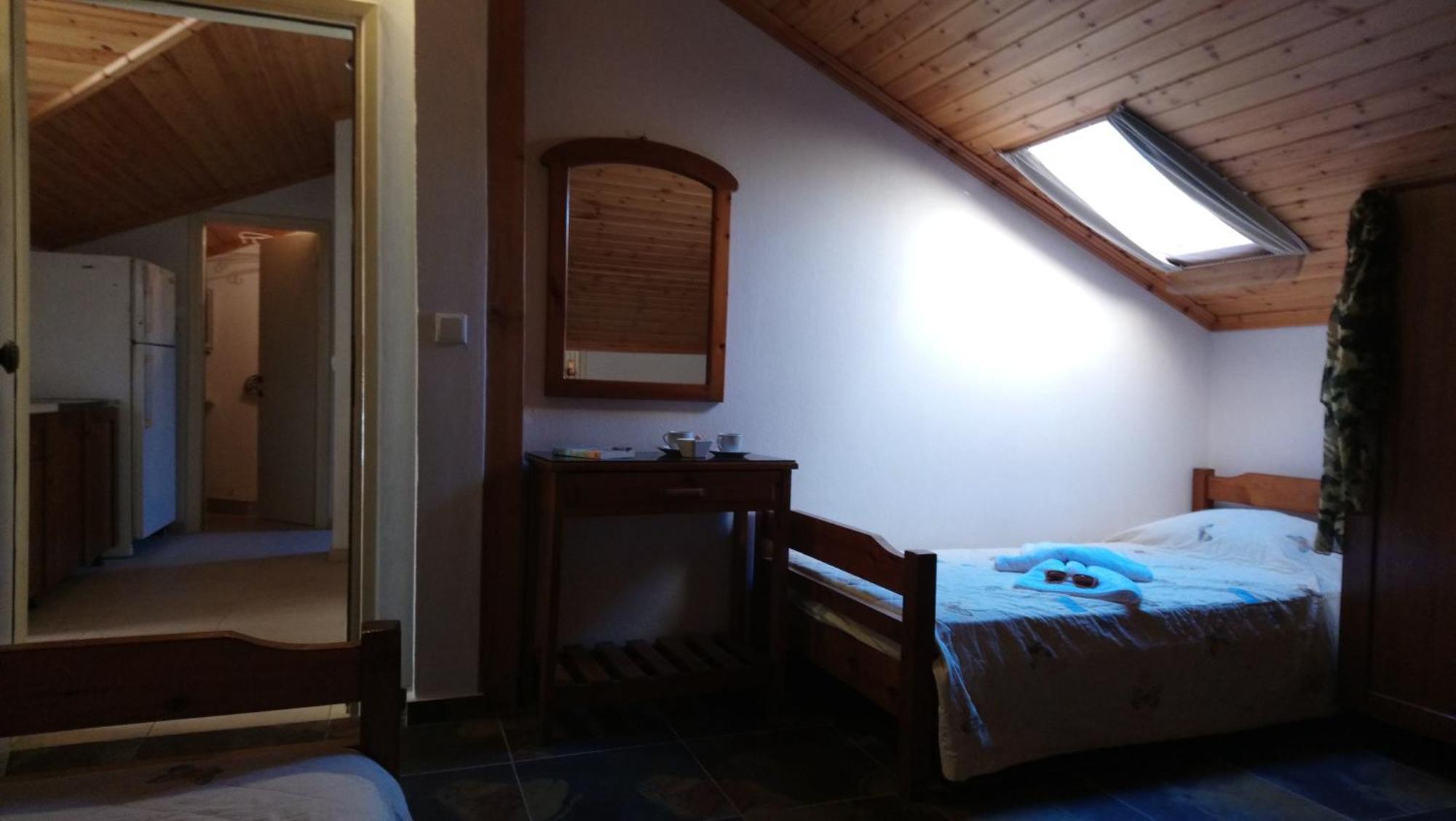 Kiwi Kastle Aparthotel Néa Fókaia Екстериор снимка