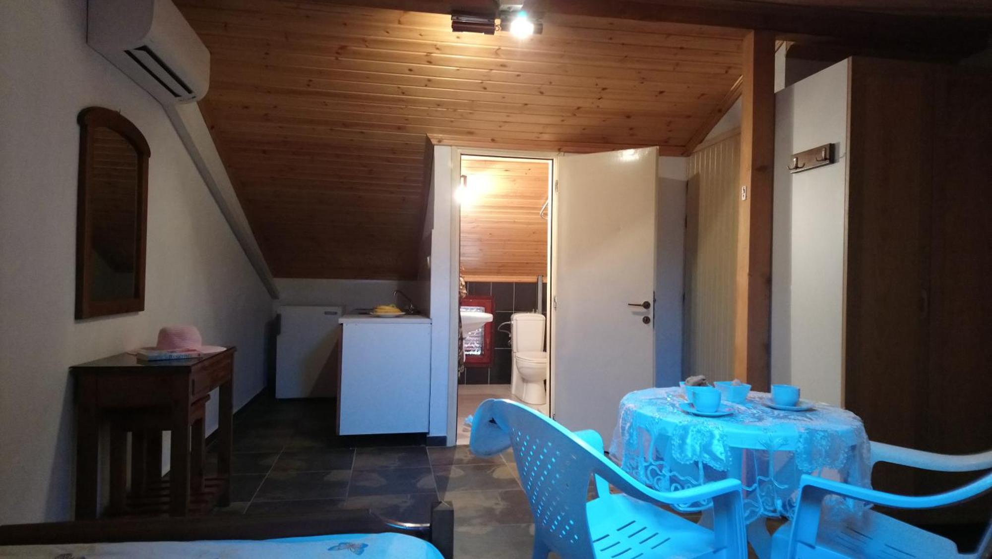 Kiwi Kastle Aparthotel Néa Fókaia Екстериор снимка