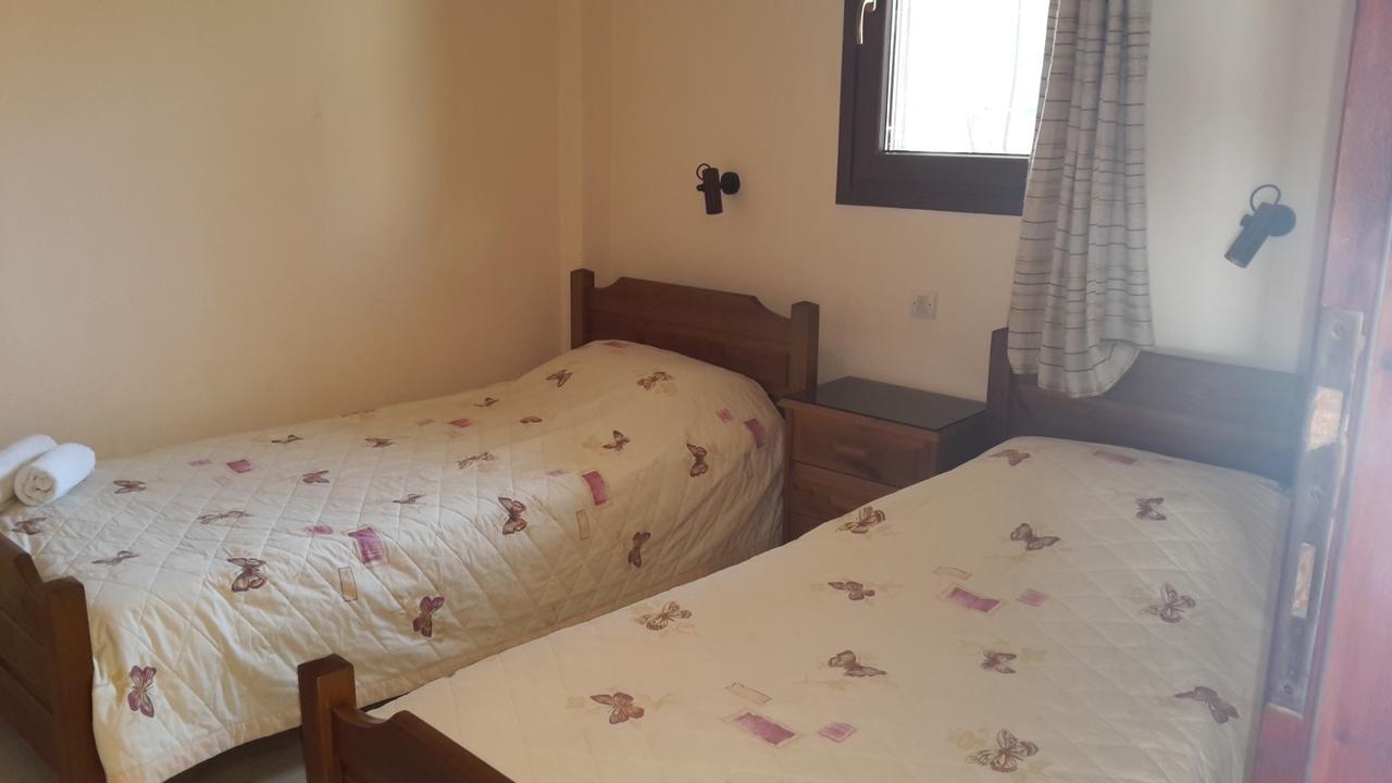 Kiwi Kastle Aparthotel Néa Fókaia Екстериор снимка
