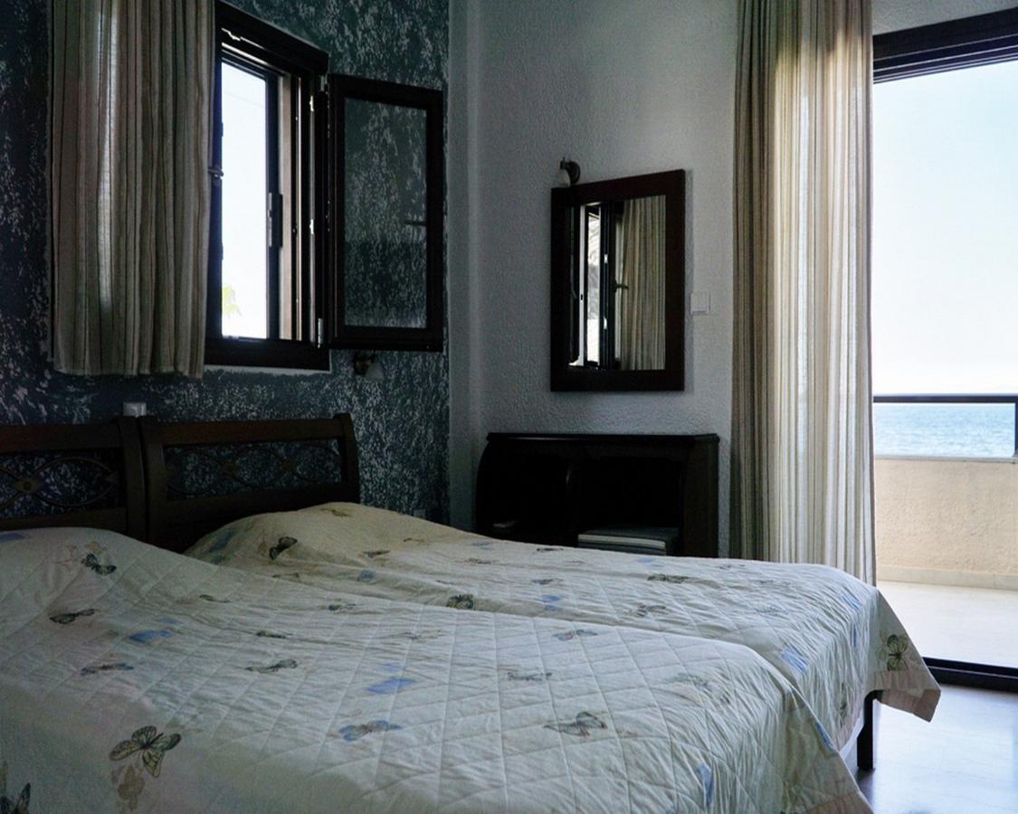 Kiwi Kastle Aparthotel Néa Fókaia Екстериор снимка