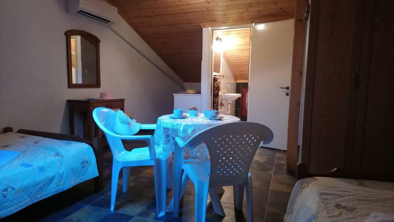 Kiwi Kastle Aparthotel Néa Fókaia Екстериор снимка